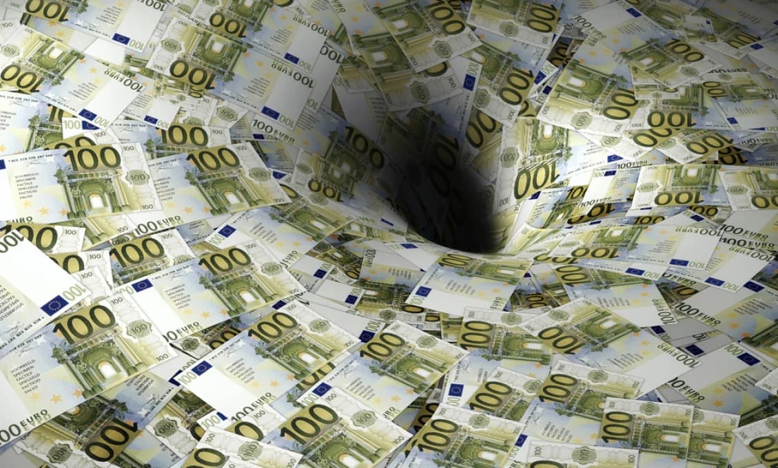 Európska únia poslala Ukrajine časť sľúbenej finančnej pomoci