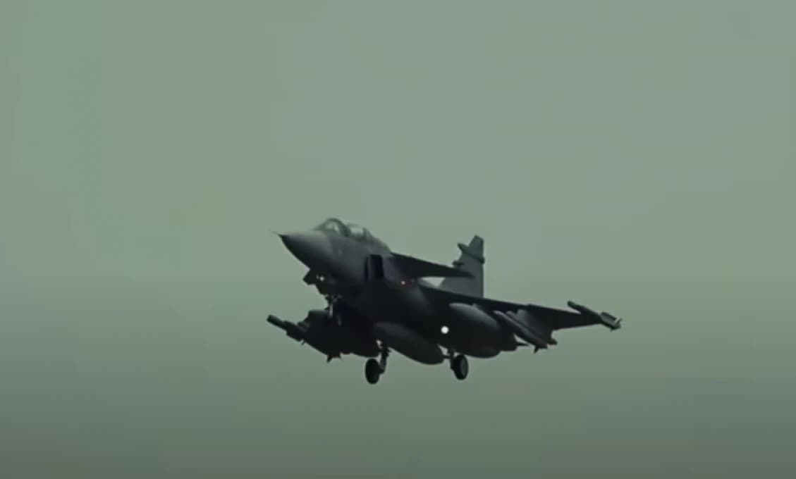 V Pobaltí zalarmovali maďarské bojové gripeny