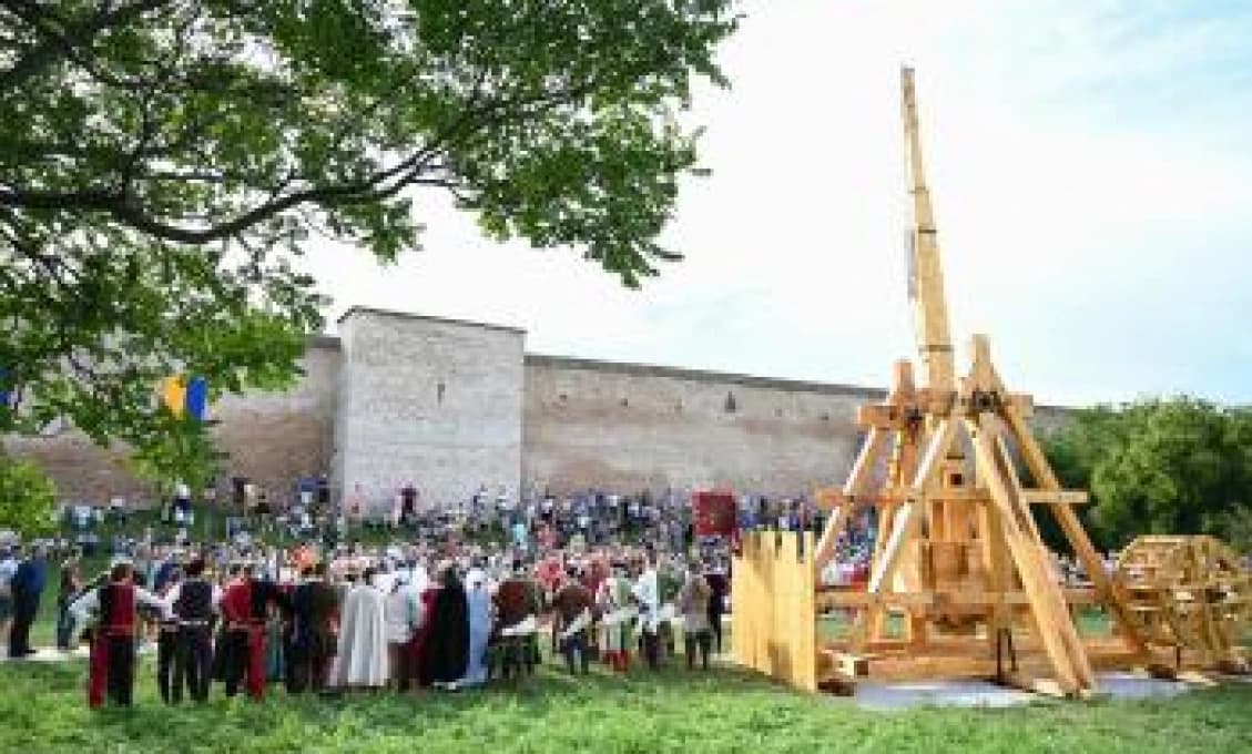 Poníženie Kráľovnej Alžbety? Meghan a Harry odmietli slávnostné pozvanie