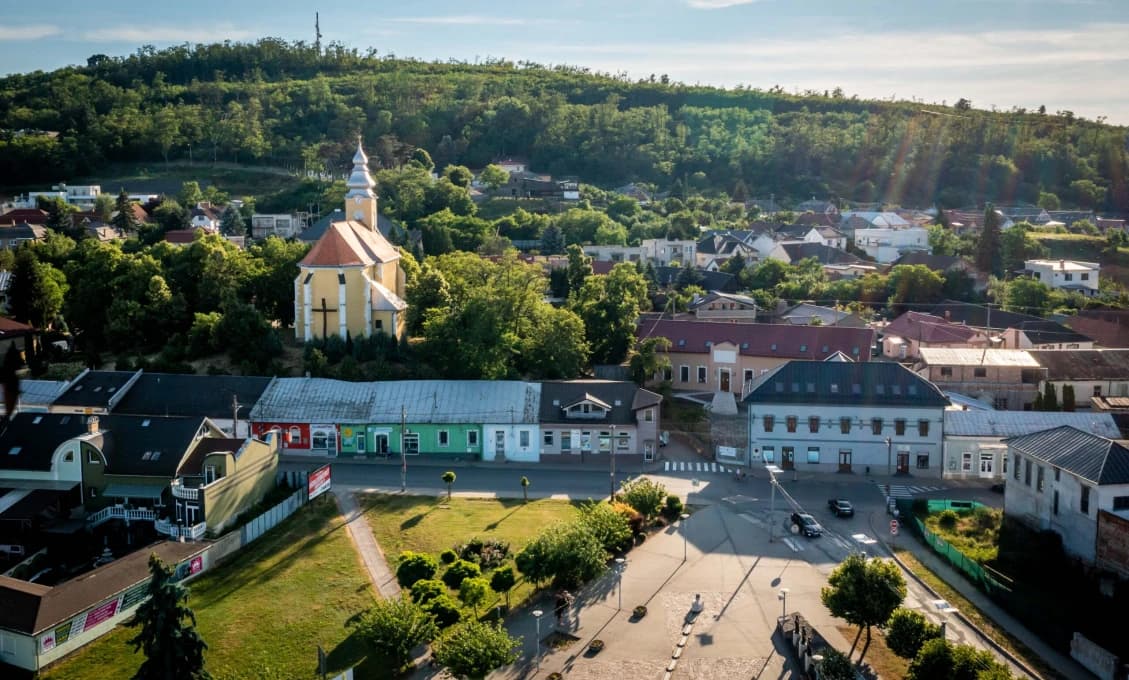 Microsoft varuje, že Trumpove tvrdé zásahy proti spoločnosti Huawei ohrozujú prežitie amerických spoločností