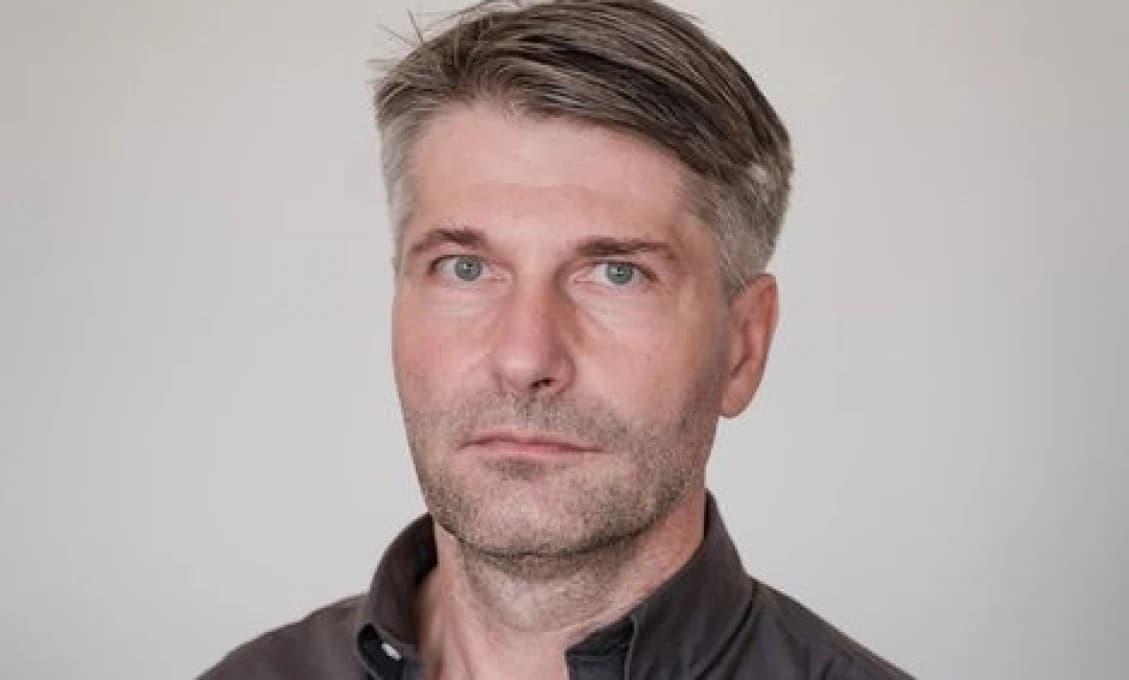 KOČNER BOJOVNE NA SÚDE: Predvolajte Haščáka, Lipšic bol koncipientom Ernesta Valka v roku 1999