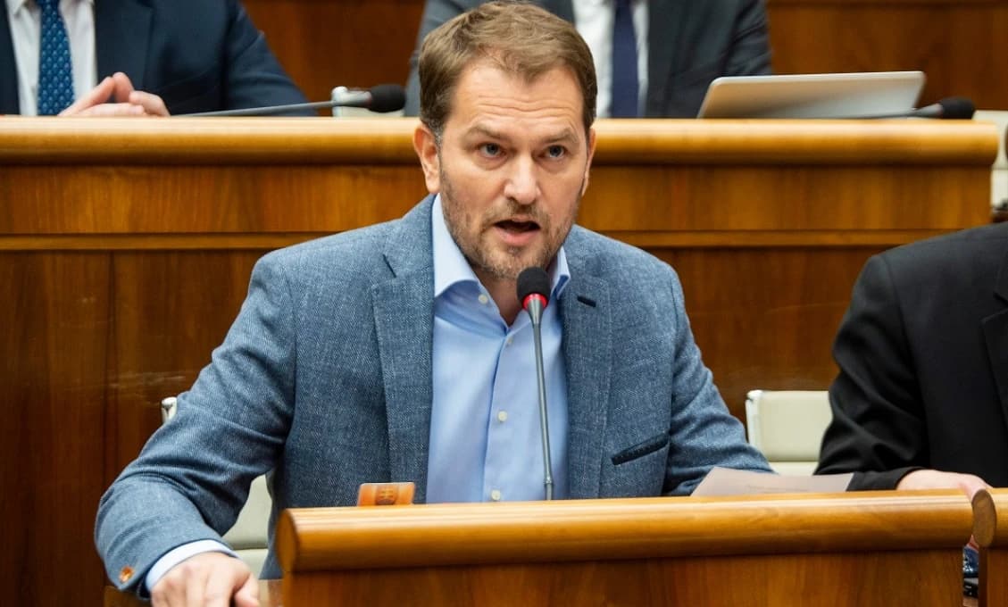 Mimoriadna schôdza k odvolávaniu I. Matoviča má byť v stredu o 14.00 h