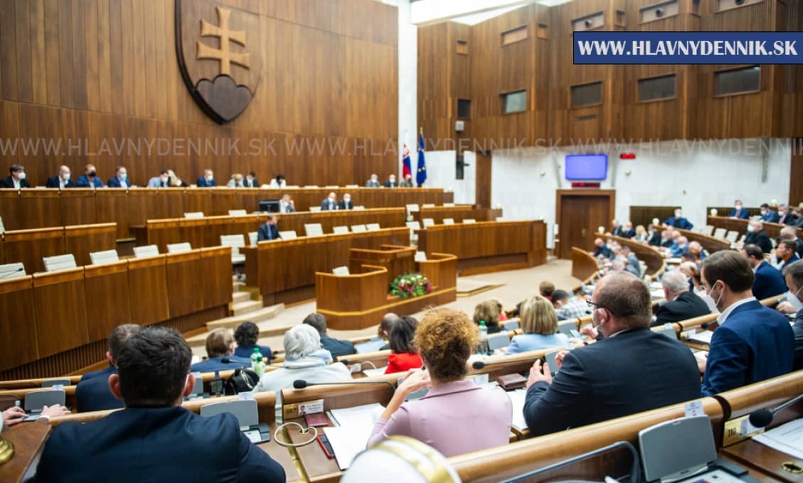Kollár prerušil schôdzu do 18. 10., opäť sa nepodarilo odhlasovať rozpočet