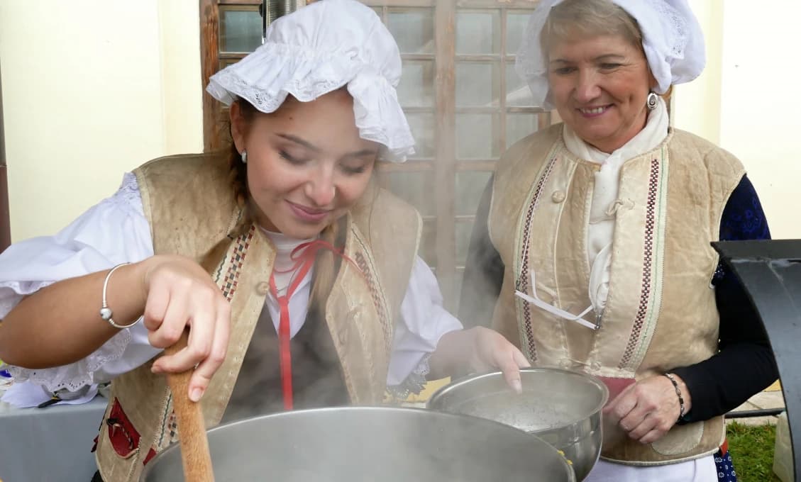 Hlavnú sezónu na Budatínskom hrade ukončí Budatínsky rínok