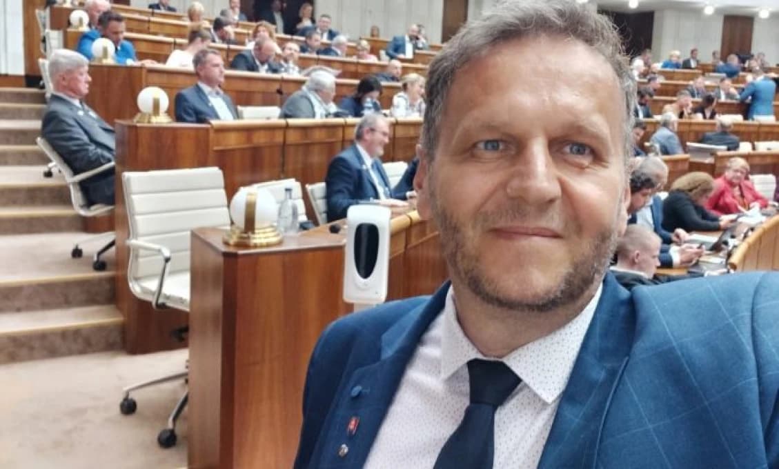 Je to vonku! Priznanie Milana Kuriaka z OĽaNO a odkaz Zuzane Čaputovej!