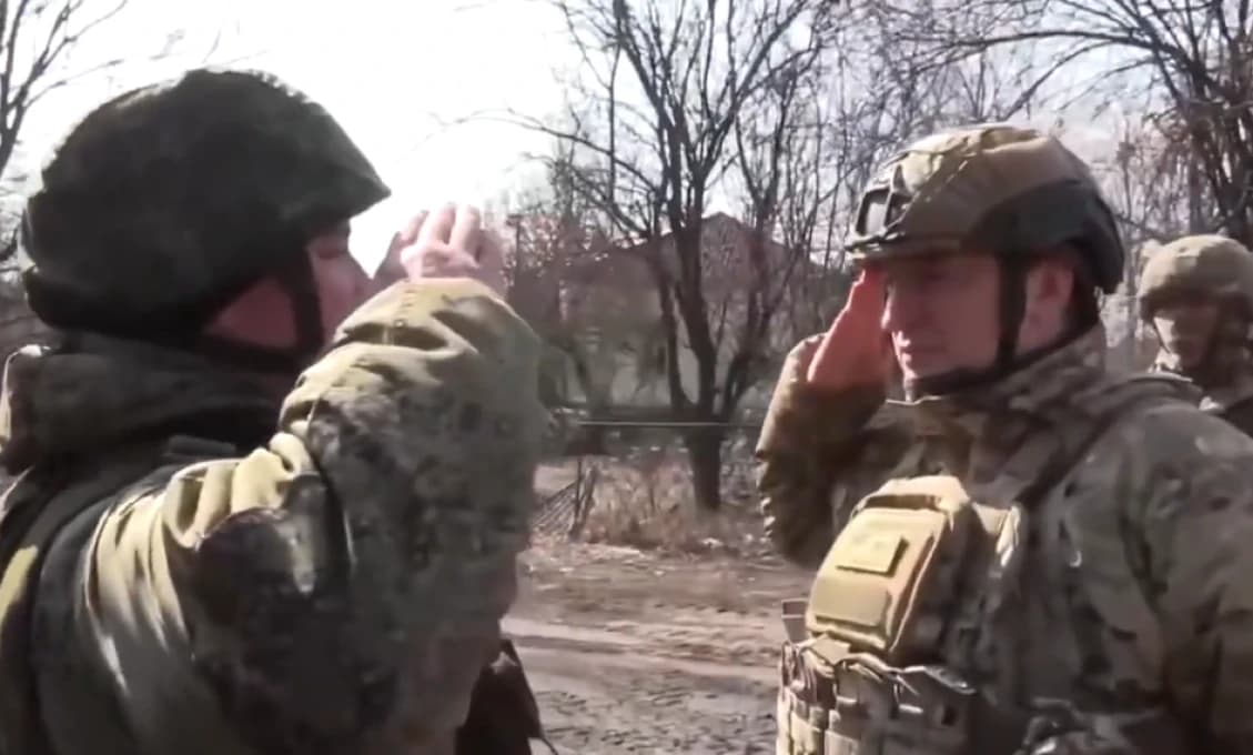 Upratuje Putin generálov?