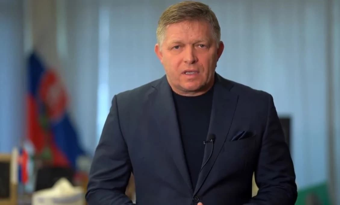 Fico si želá kvalitnejší dialóg vlády a samospráv, spomenul aj referendum v Sliači