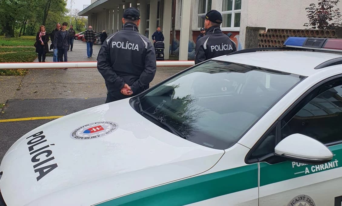Polícia zatiaľ zaznamenala 231 podnetov, naďalej pribúdajú