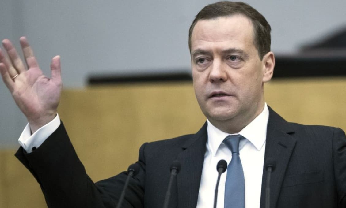 Šokujúce vyjadrenie Medvedeva: Amerika sa k Európe správa ako k št...e pri ceste
