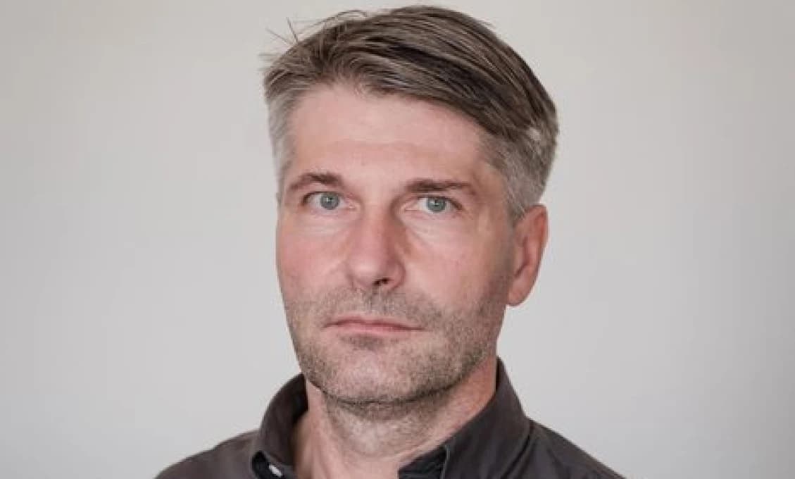 Rozvrat? Dlhé bezvládie? Matovičovi to paradoxne VYHOVUJE
