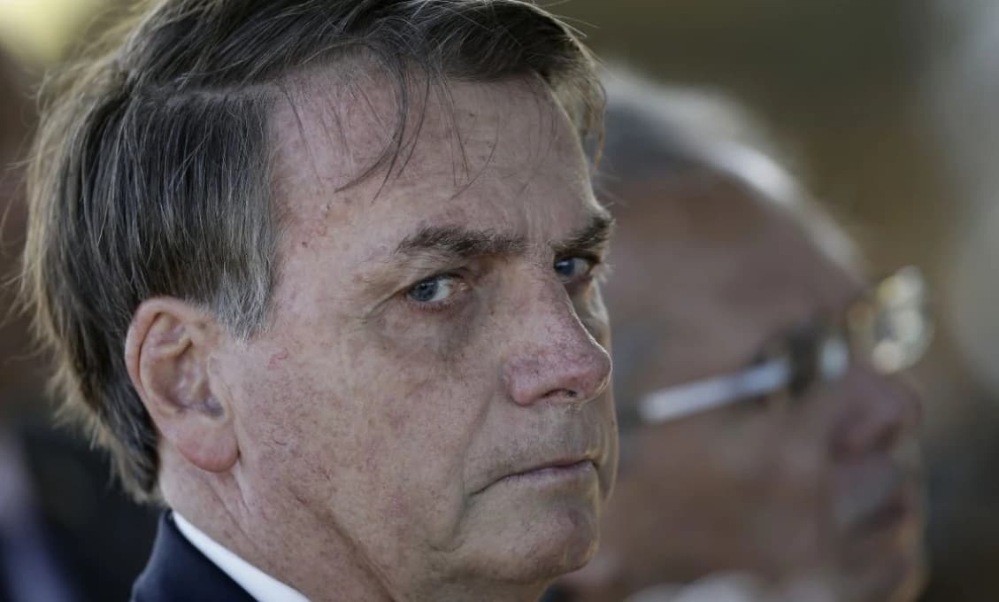 Brazílskeho exprezidenta Bolsonara hospitalizovali