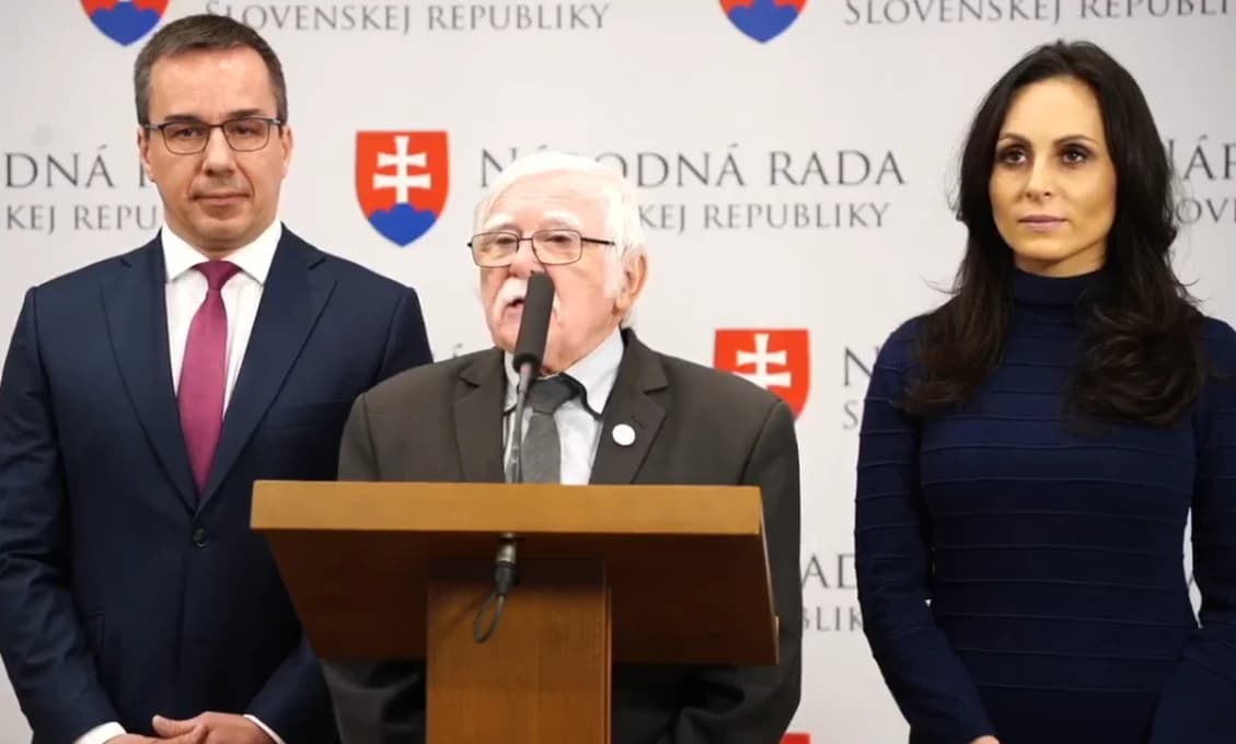 Dolinková: Kreatívne poplatky za vstup do ambulancie sú neprijateľné (VIDEO)