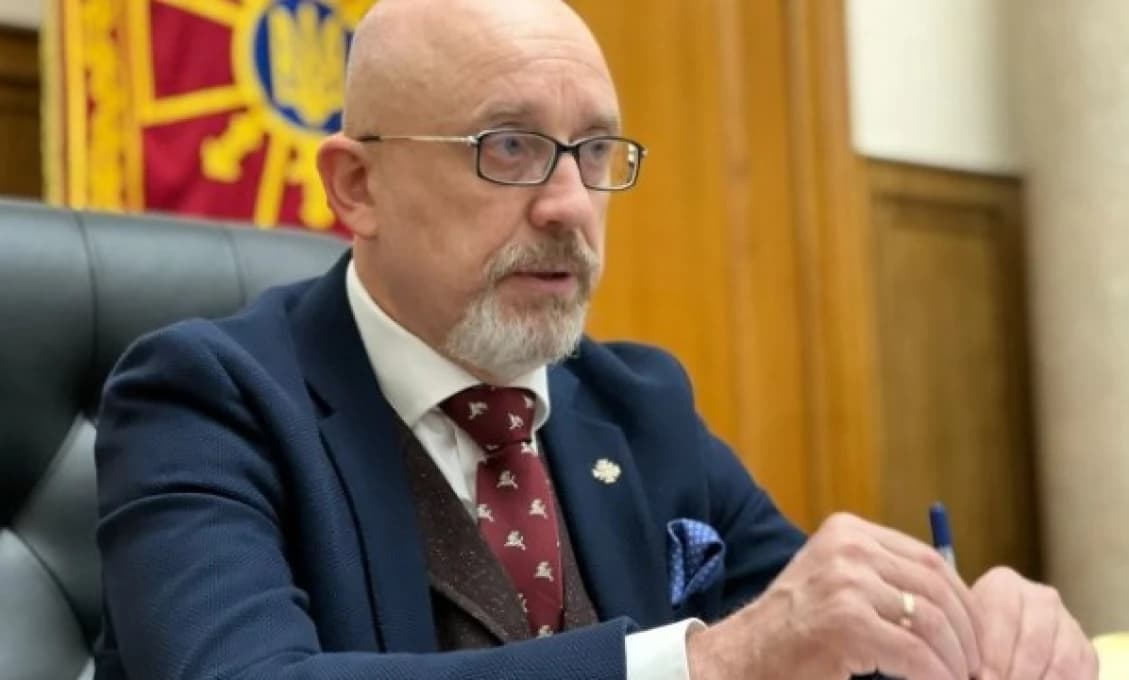 Ukrajinský minister obrany má čo vysvetľovať! Ide o 330 miliónov eur!