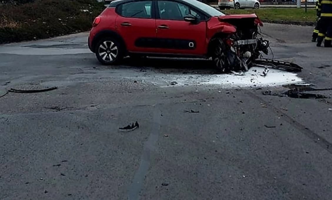 VODIČ, POČAS UNIKANIA PRED POLÍCIOU ZRAZIL TROCH CHODCOV! (FOTO)