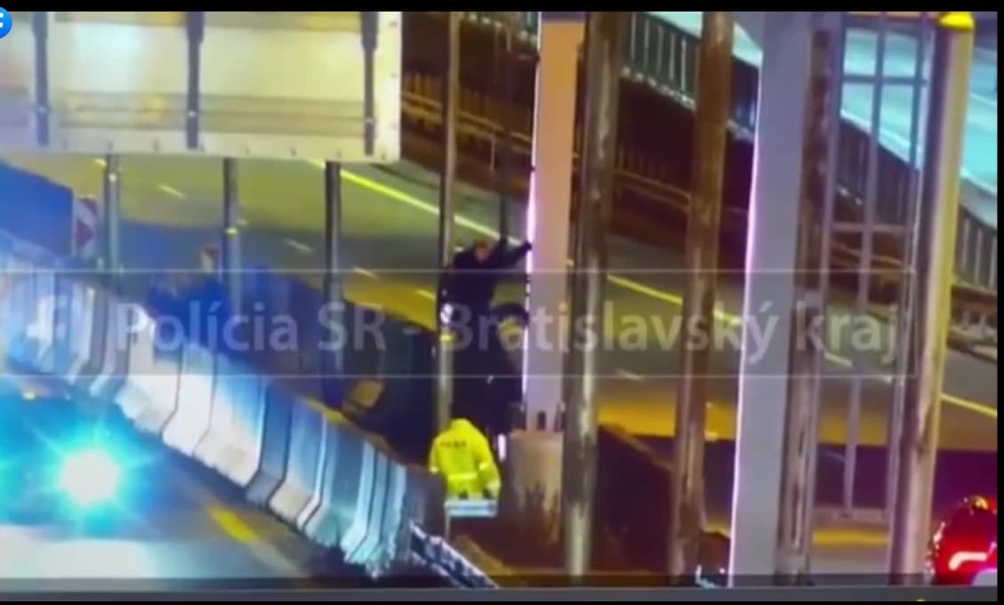 VIDEO: DRÁMA na diaľnici! Psychicky chorý muž ohrozoval vodičov