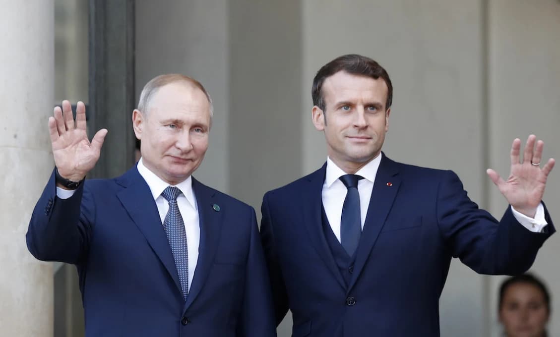 Macron sa spamätal?