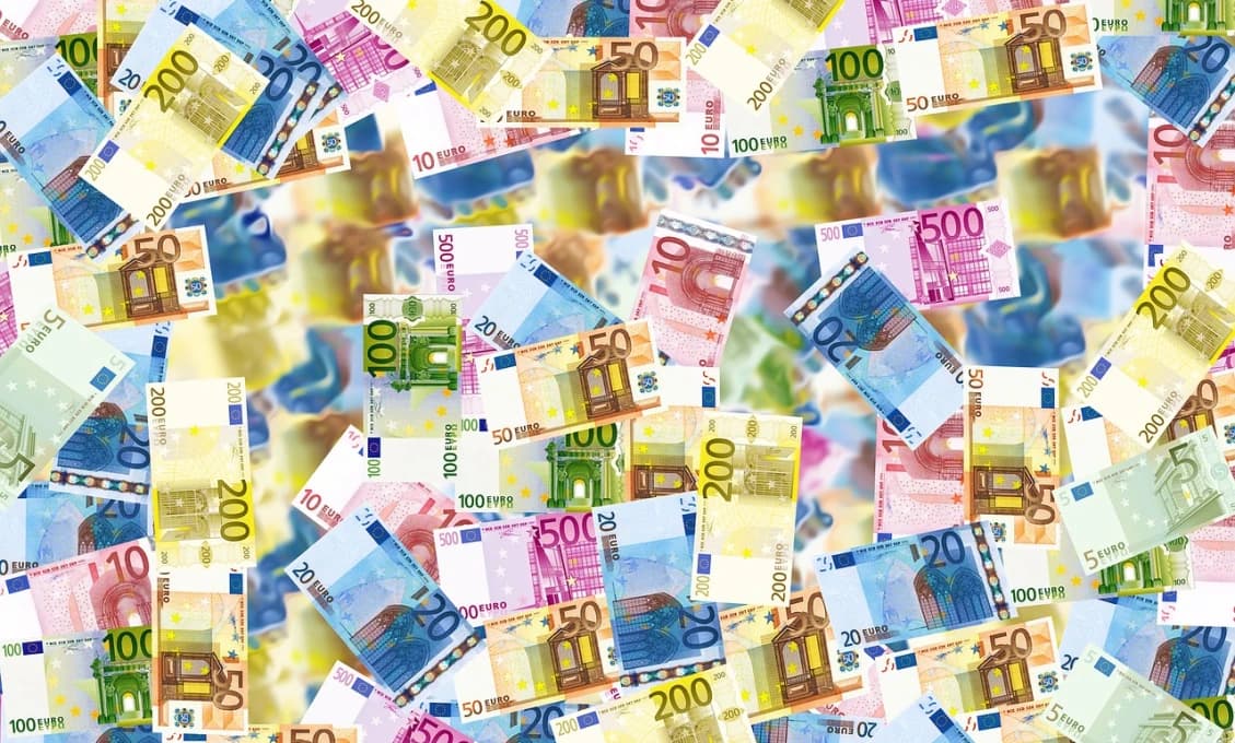 Európske mierové peniaze dali na vojnu!