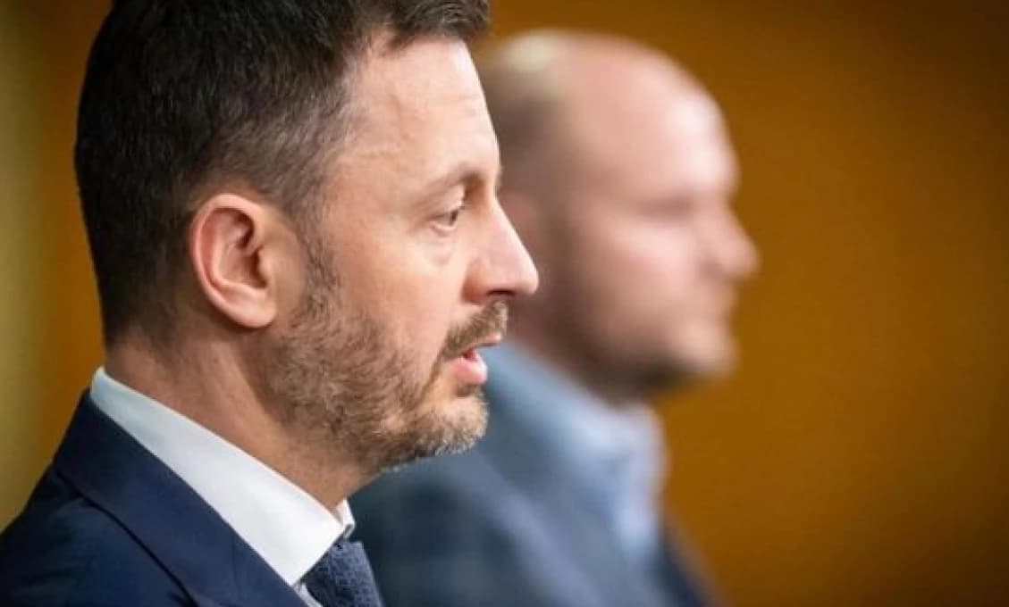 Hegerovi Demokrati vôbec nemusia obstáť