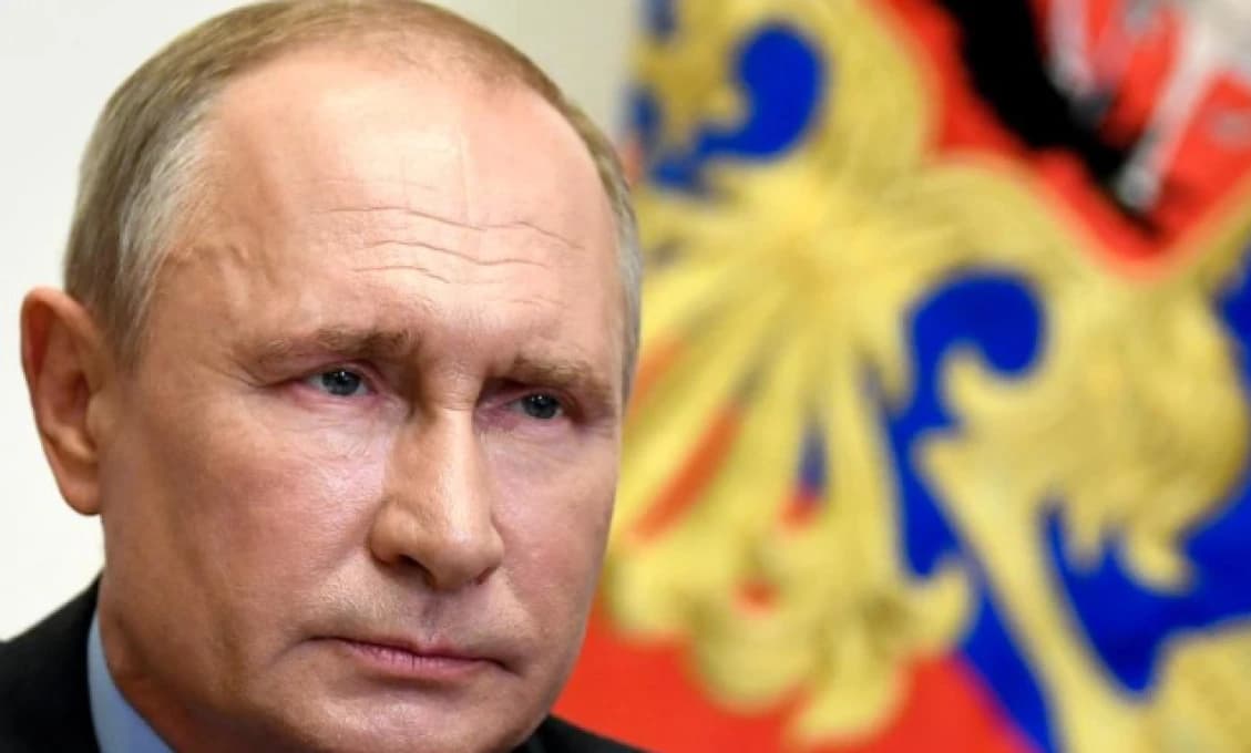 The Guardian: Medzinárodný trestný súd vydal zatykač na Putina