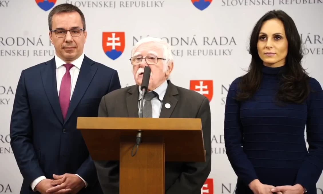 HLAS - SD chce opäť presadiť mimoriadnu VALORIZÁCIU DÔCHODKOV ešte v tomto roku