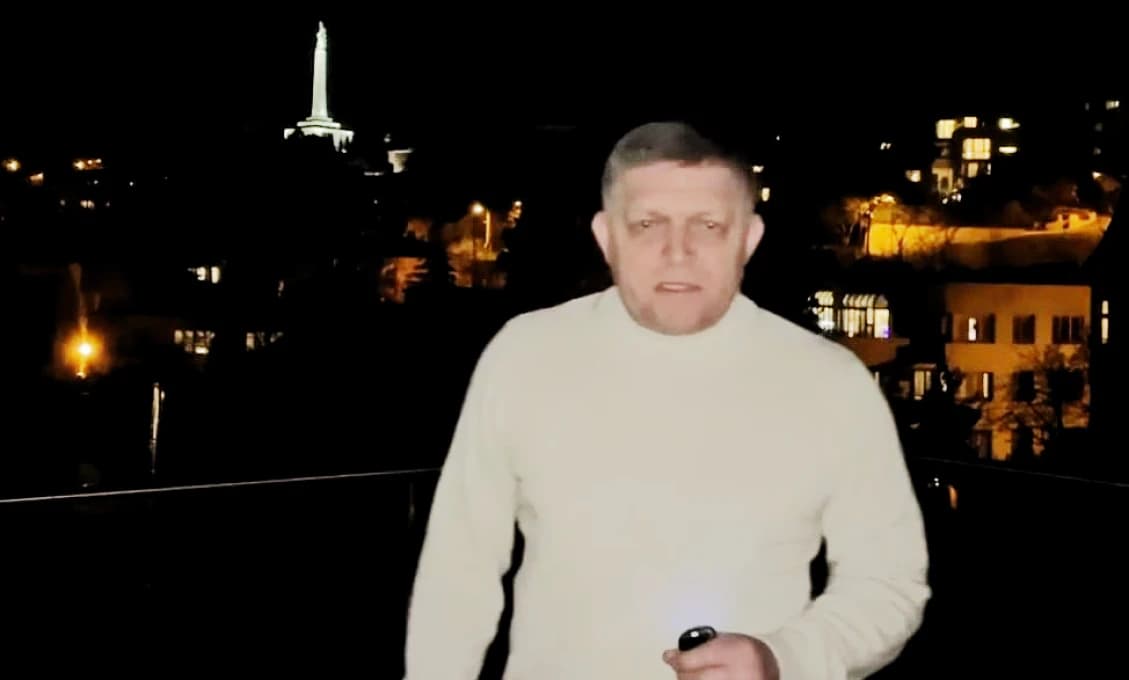Fico: Poďme zakričať mieru silné ÁNO (VIDEO)