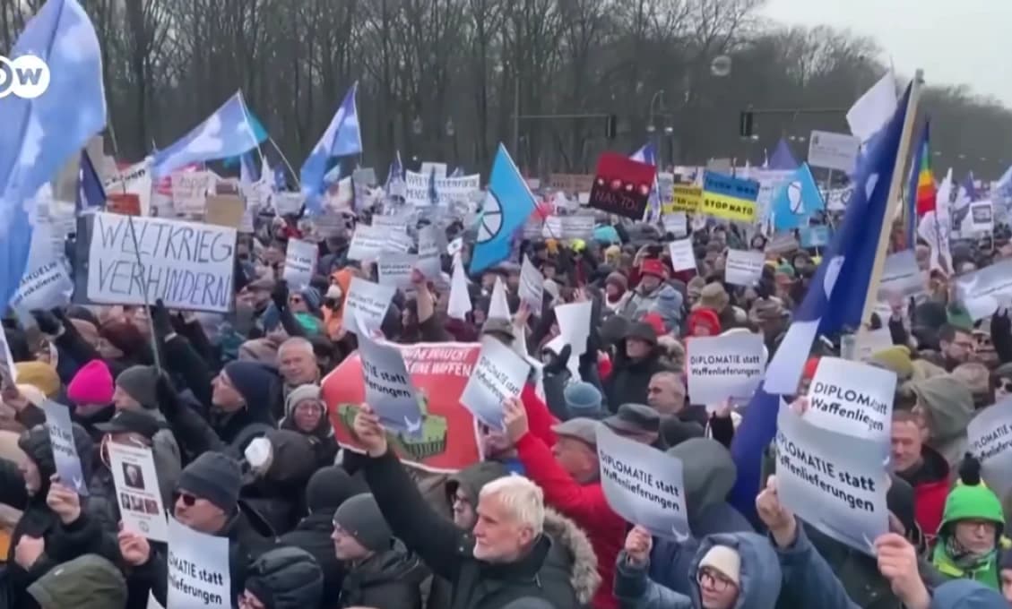 Nemci sa búria! Veľkonočné pochody budú proti dodávkam zbraní na Ukrajinu