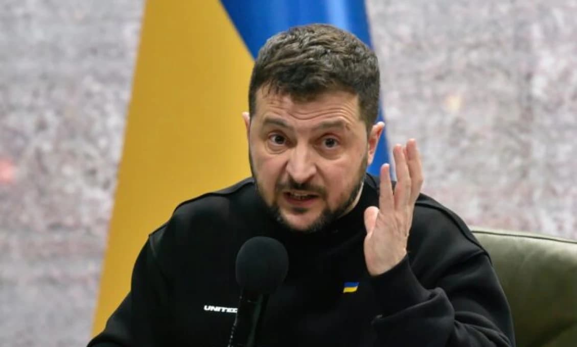 Zelenského poradca chce viac zbraní, minister obrany Reznikov chce pilotov!