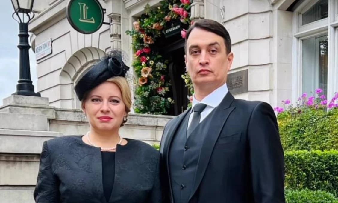 "Prezident Rizman s partnerkou" dostali pozvánku. TO bude maškaráda