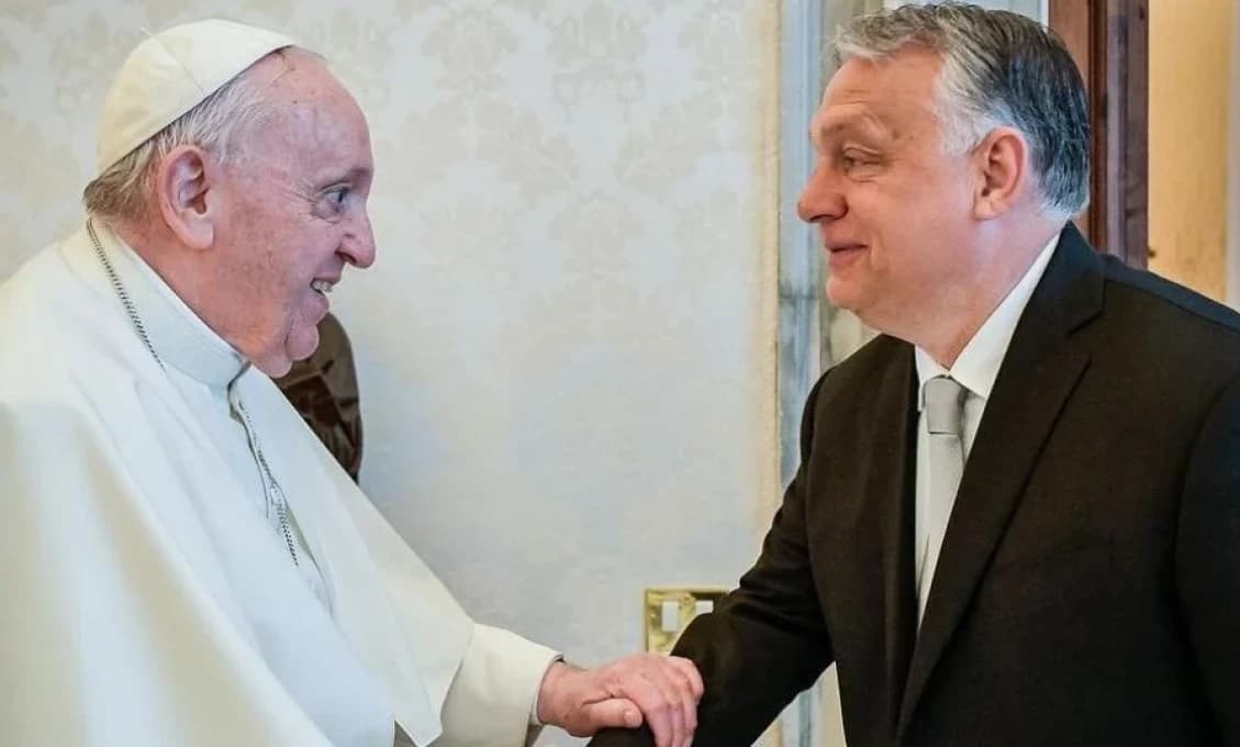 Pápež v Maďarsku vyzýva Ukrajinu na DIALÓG s Ruskom