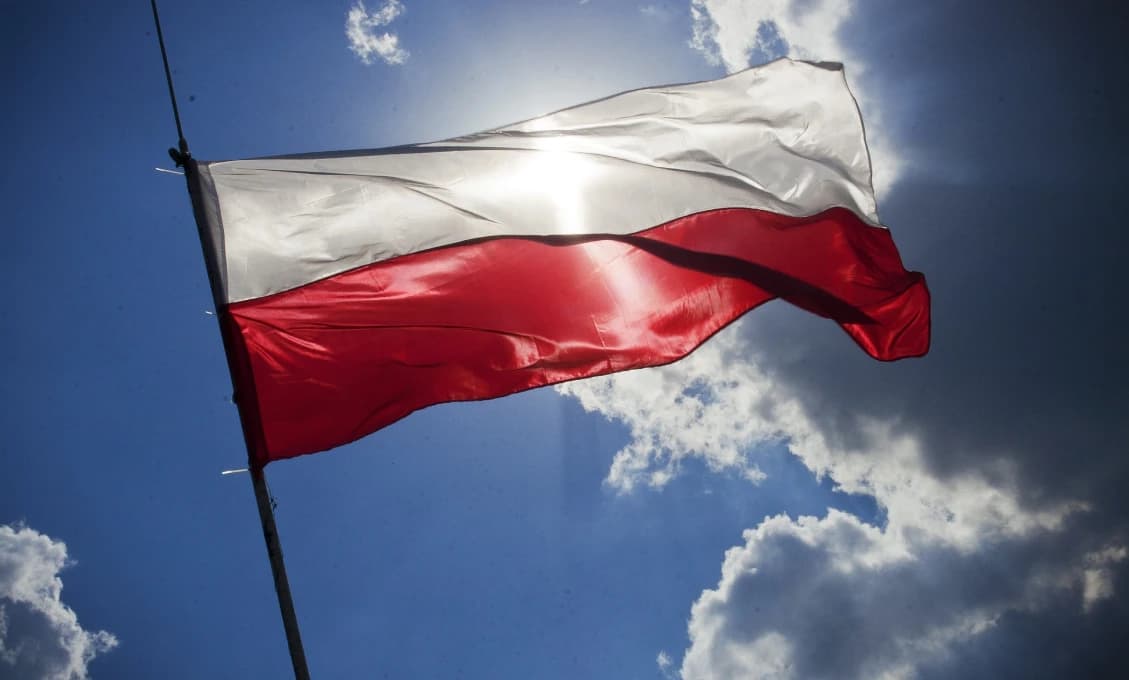 Budeme zo Slovenska platiť za šialené zbrojenie v Poľsku?