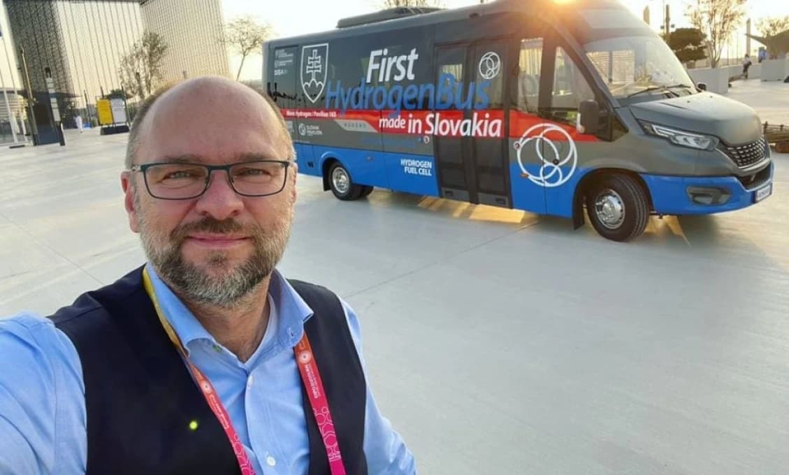 Hlas ľudu: Milujte a foťte sa - o Dubaji držte hubu