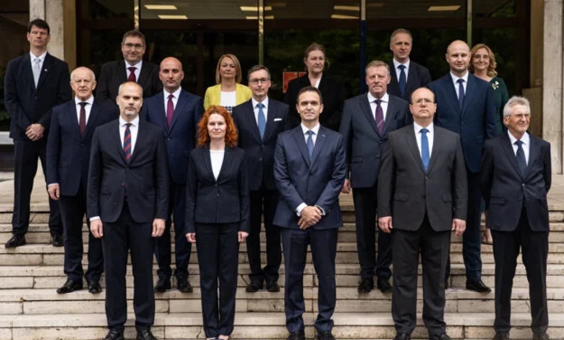 Rodičia, ďakujte prezidentkinej vláde - za učebnice dáte raz toľko