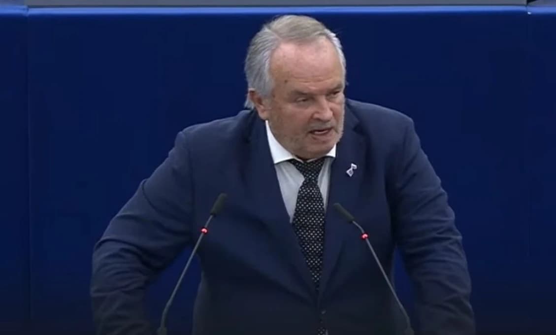 Radačovský: ČÍ NÁZOR slovenskí europoslanci vlastne reprezentujú?