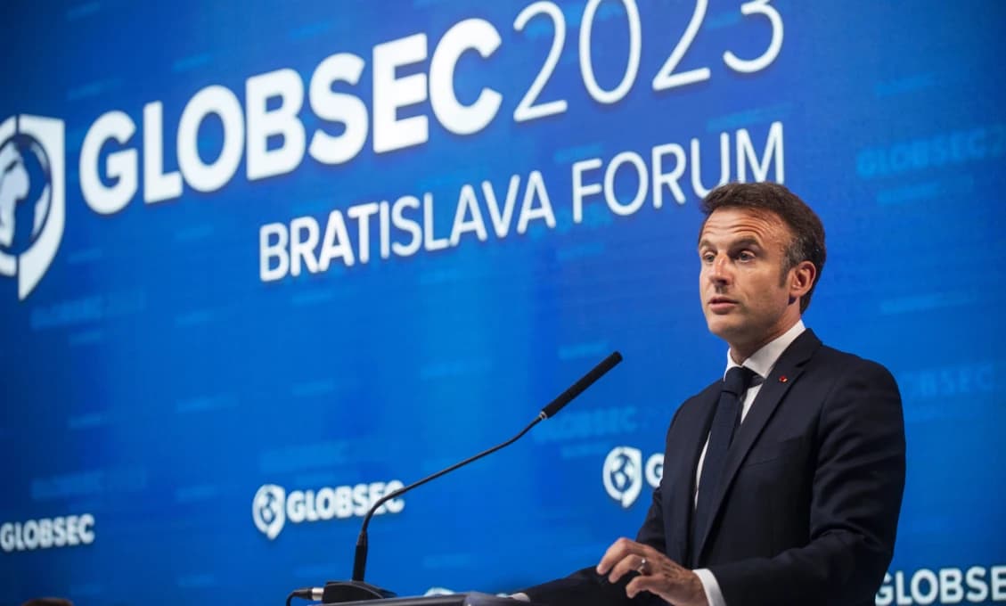Macron vyzval, aby sa pripravili na zlyhanie protiofenzívy Ozbrojených síl Ukrajiny