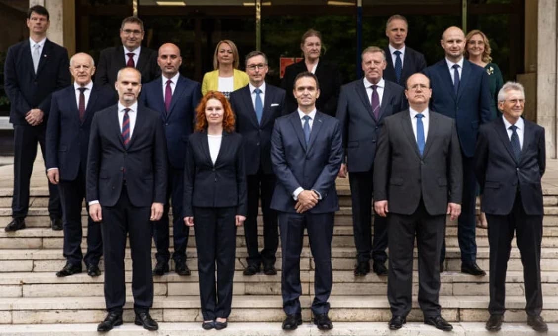Vláda schválila svoje programové vyhlásenie
