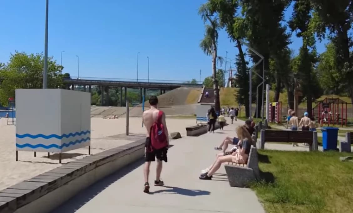 Kyjev: Čo tam po vojne, keď je horúco... (VIDEO)