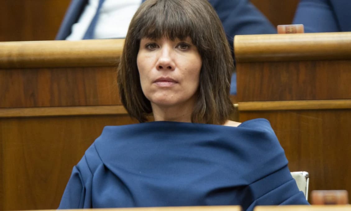 Nicholsonová kádruje cirkev?