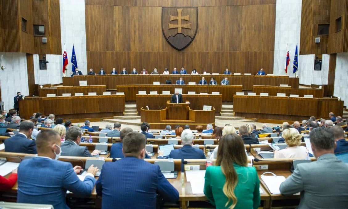Maďarské mimoparlamentné strany sa dohodli na spoločnej kandidátke