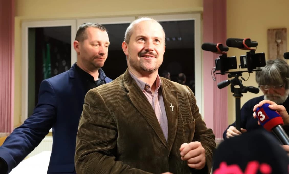 ĽSNS predstavila kandidátku. Kto ju povedie?