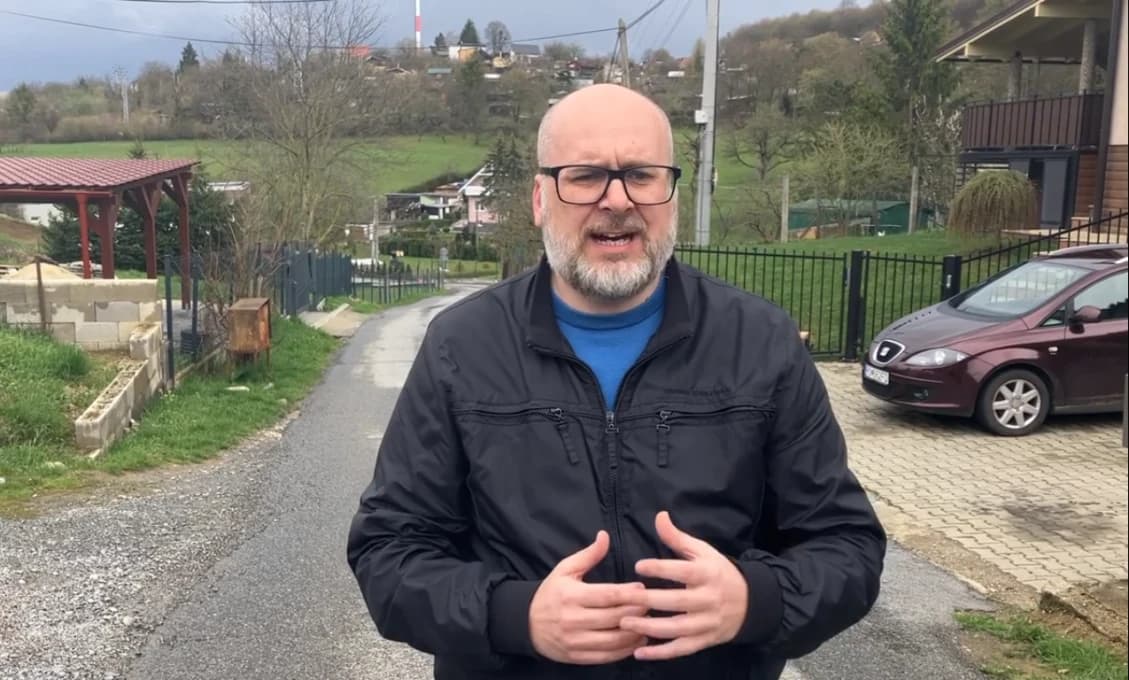 Harabinova schizofrénia? Včera Kotlebovu výzvu rázne odmietol, dnes o nej chce jednať