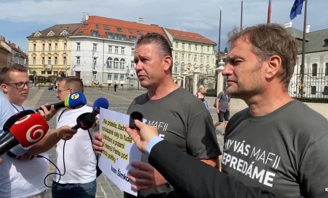 Mikulec a Matovič žiadajú koniec Šimka vo funkcii ministra vnútra