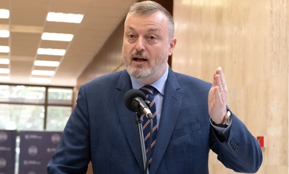 Krajniak VARUJE pred návrhom Čaputovej premiéra Ódora a PS: CHCÚ ŠKRTAŤ DÔCHODKY A PODPORU RODINY! (VIDEO)