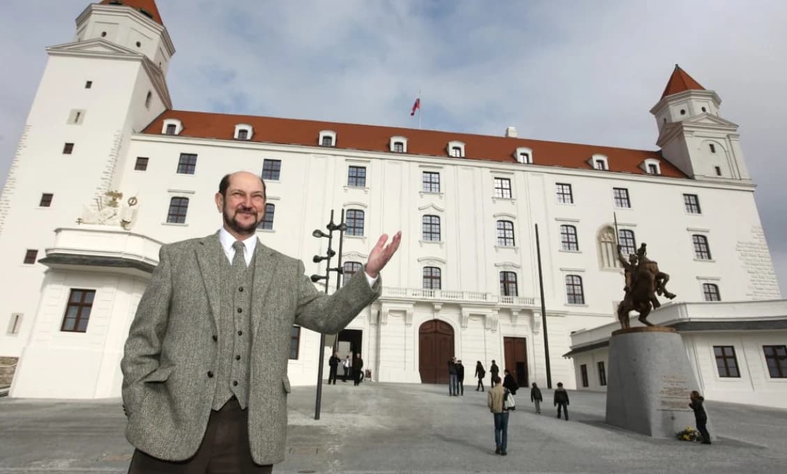 Kto sa nám to tu začal miešať vo veľkom do politiky?