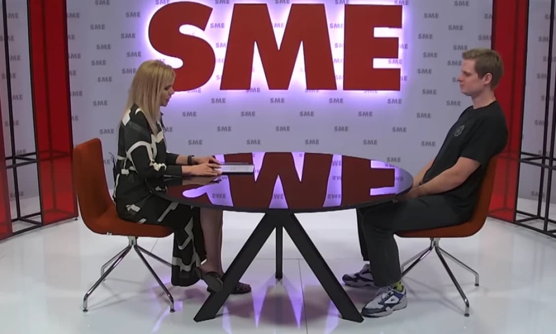 Poručík Púchovský by chcel byť asi nadporučík a tak rozosieva zlo! Sedel u Hanzelovej v SME