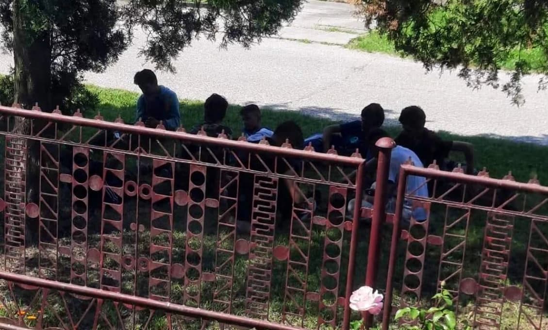 V blízkosti hraníc s Maďarskom zadržali deväť migrantov