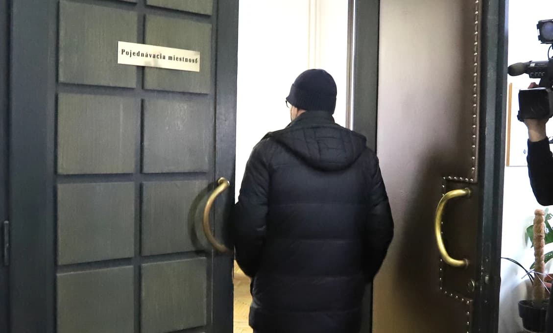 Najvyšší súd zmiernil expolicajtovi M. Kučerkovi trest