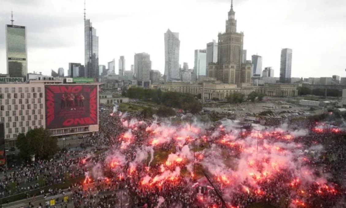 KONIEC "Slávy Ukrajine"?! V Poľsku uvažujú o treste za PROPAGANDU BANDERIZMU