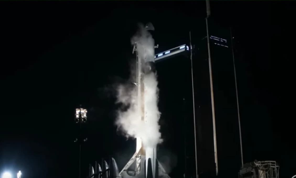 Rus v americkej rakete do vesmíru! (VIDEO)