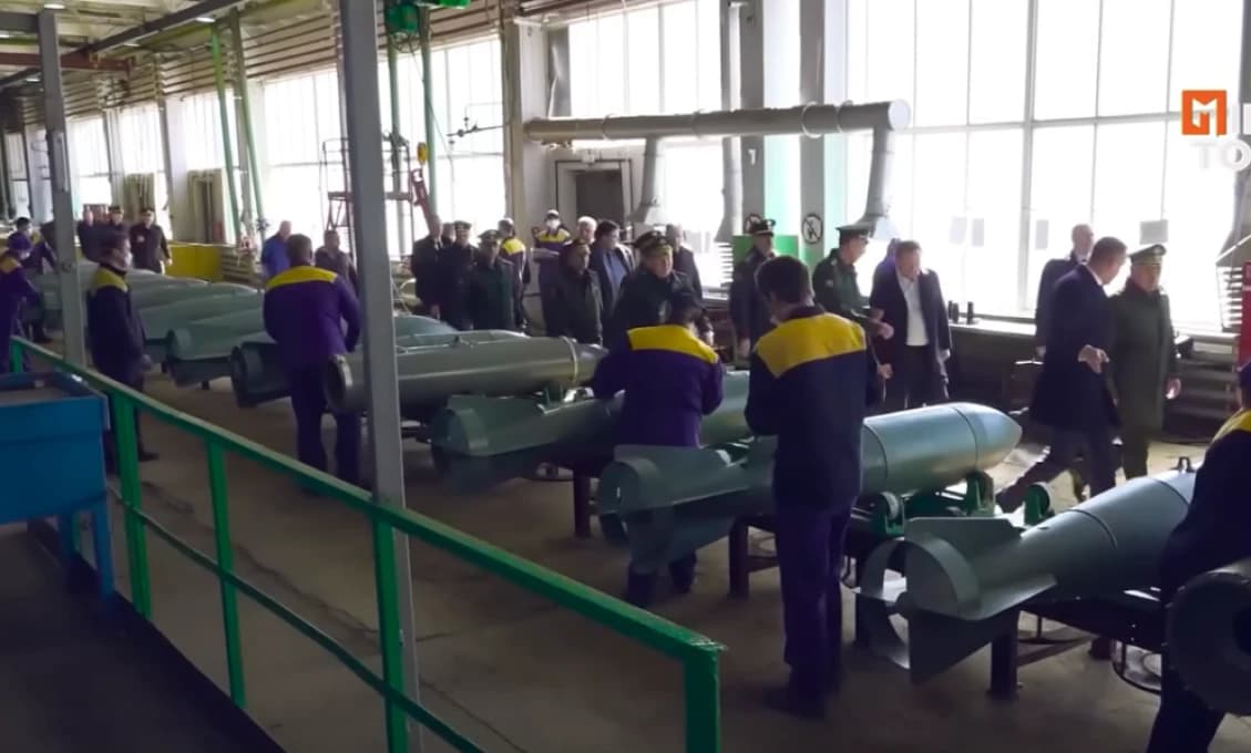 Ruské zbrojovky "fičia" na plný výkon (VIDEO)