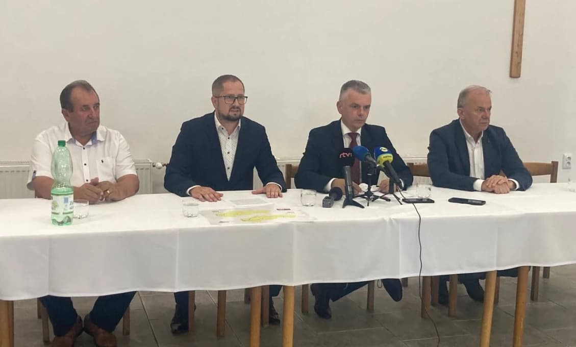 Najobľúbenejšie vtipy Majstra Karla Gotta! Väčšina z nich je o židoch, skrýva sa za tým niečo viac?